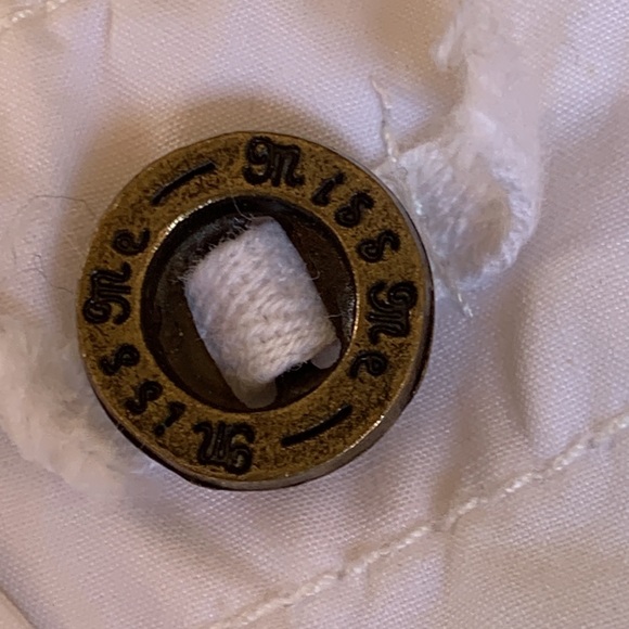 Miss Me Cotton Cargo Style Capris w Eyelet Trim - Picture 13 of 14